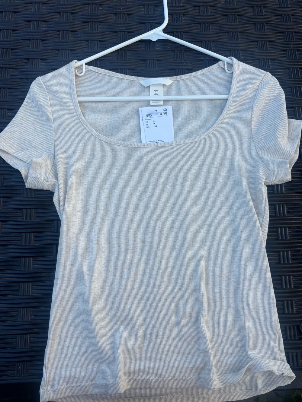 H&M Heather Light Gray Ribbed Scoop Neck Short Sleeve Top